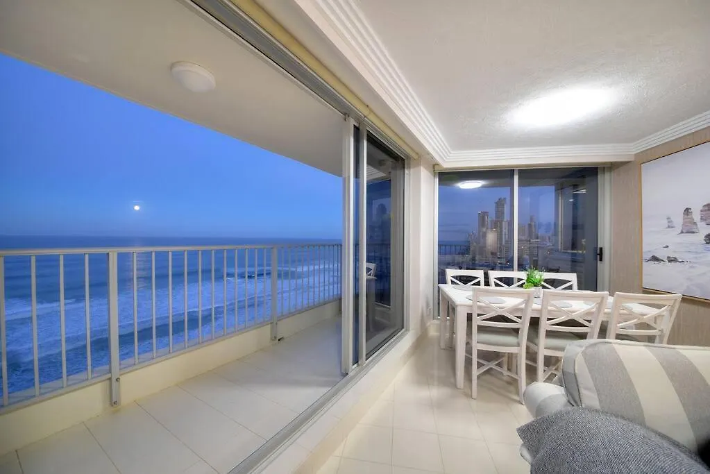 Spectacular Luxury Beachfront Apartment Gold Coast 0*,  Australien